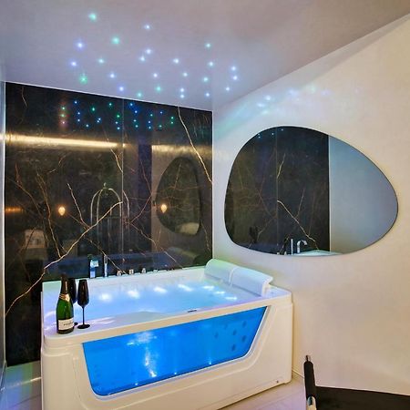 Distinto Suite & Rooms Λέτσε Εξωτερικό φωτογραφία