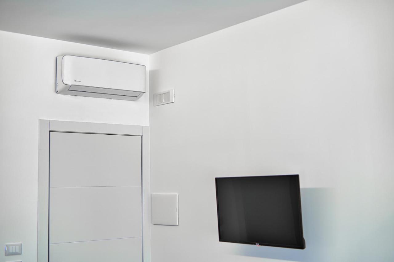 Distinto Suite & Rooms Λέτσε Εξωτερικό φωτογραφία