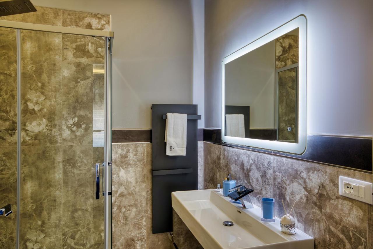 Distinto Suite & Rooms Λέτσε Εξωτερικό φωτογραφία
