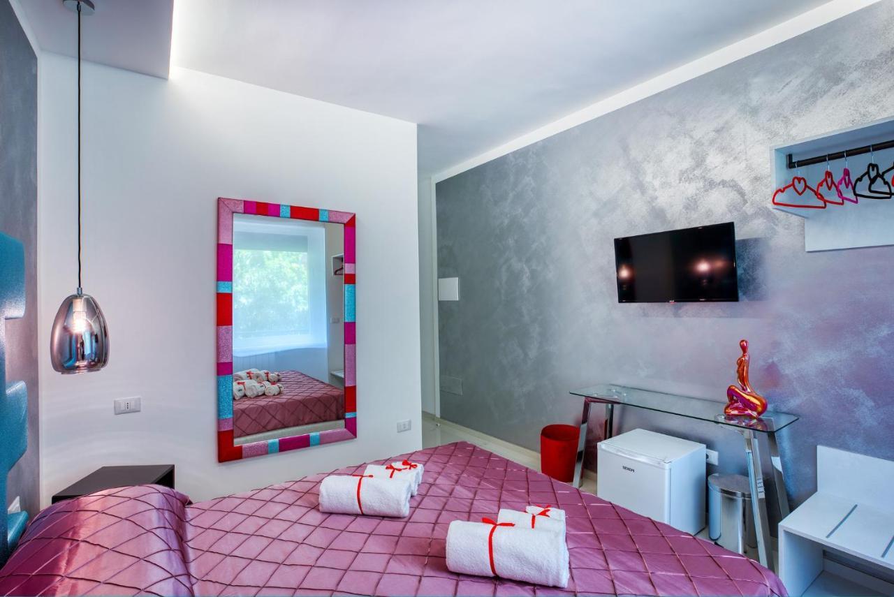 Distinto Suite & Rooms Λέτσε Εξωτερικό φωτογραφία