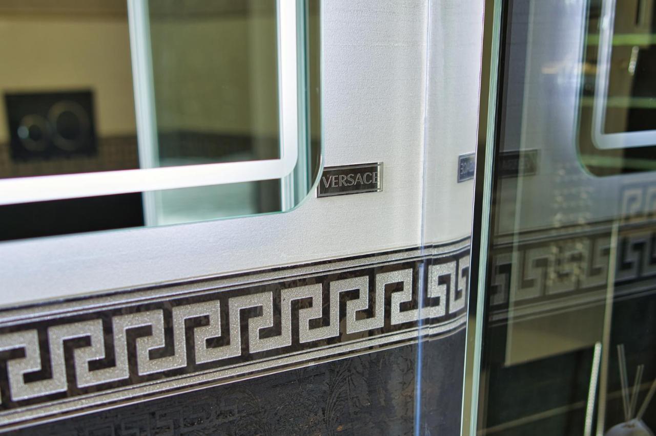 Distinto Suite & Rooms Λέτσε Εξωτερικό φωτογραφία