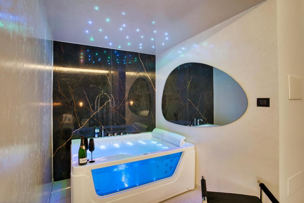 Distinto Suite & Rooms Λέτσε Εξωτερικό φωτογραφία