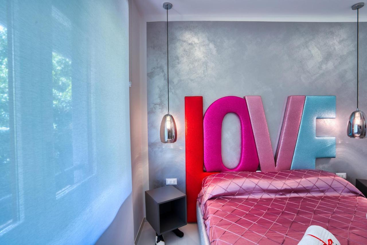 Distinto Suite & Rooms Λέτσε Εξωτερικό φωτογραφία