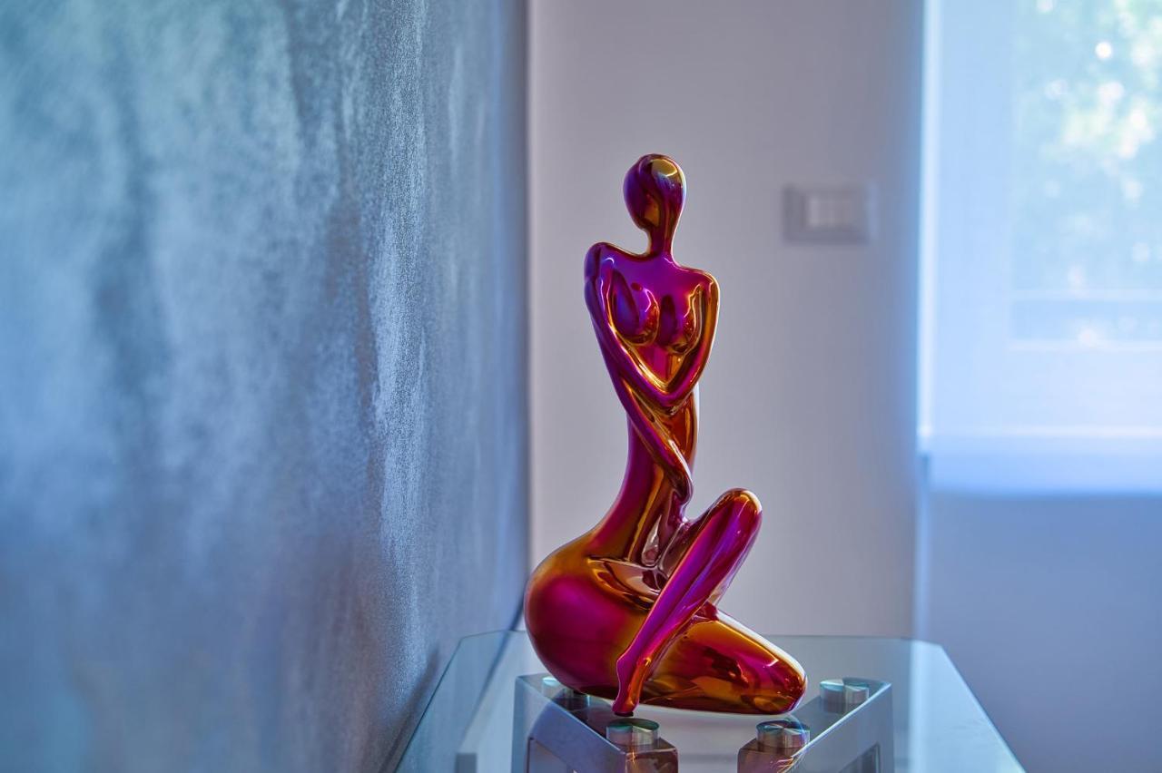 Distinto Suite & Rooms Λέτσε Εξωτερικό φωτογραφία