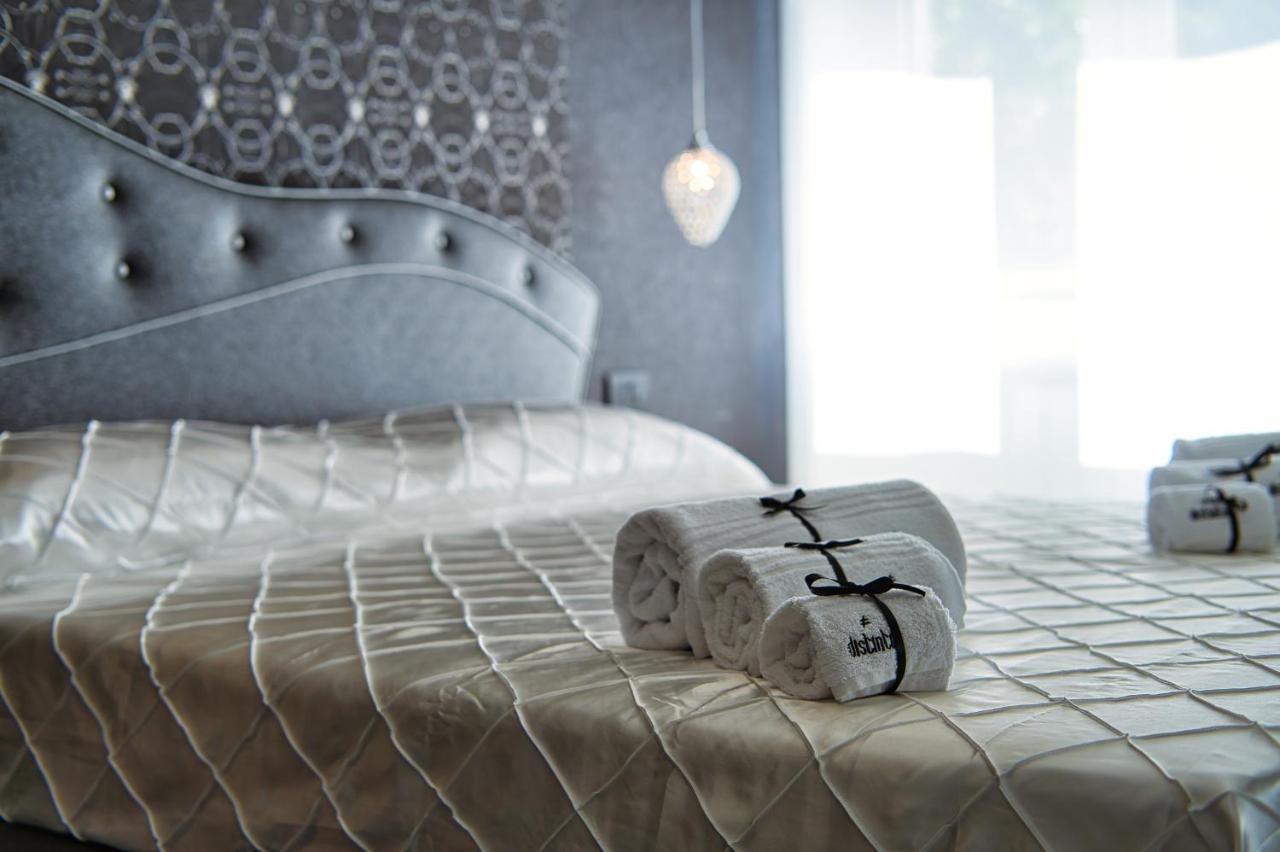 Distinto Suite & Rooms Λέτσε Εξωτερικό φωτογραφία