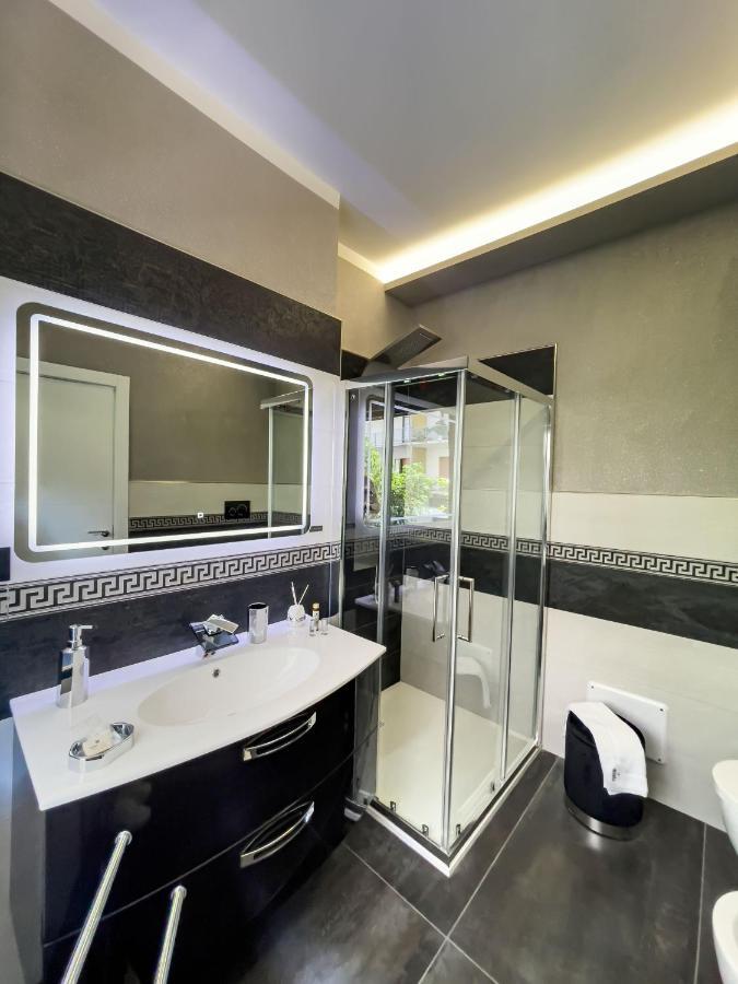 Distinto Suite & Rooms Λέτσε Εξωτερικό φωτογραφία