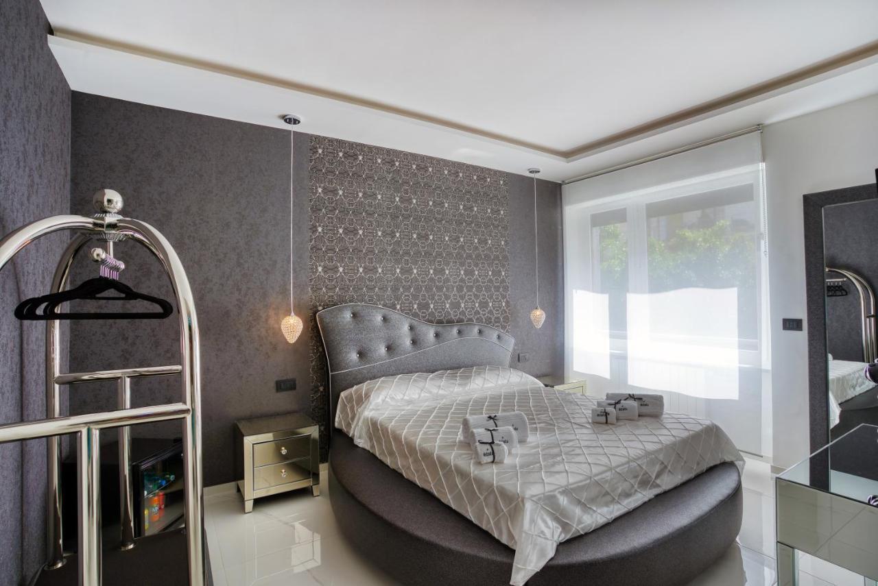 Distinto Suite & Rooms Λέτσε Εξωτερικό φωτογραφία