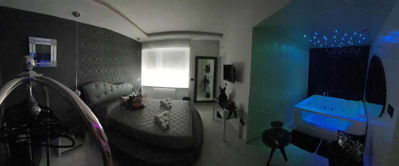 Distinto Suite & Rooms Λέτσε Εξωτερικό φωτογραφία